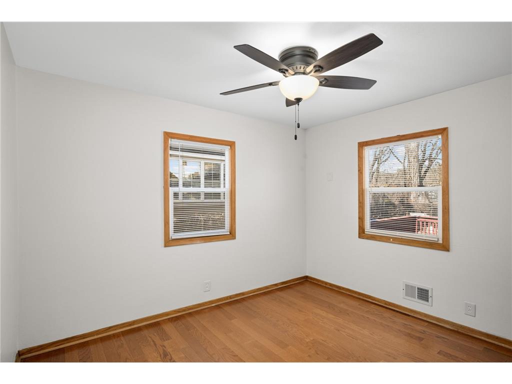 1709 Field Avenue Saint Paul MN 55116 7039448 image7