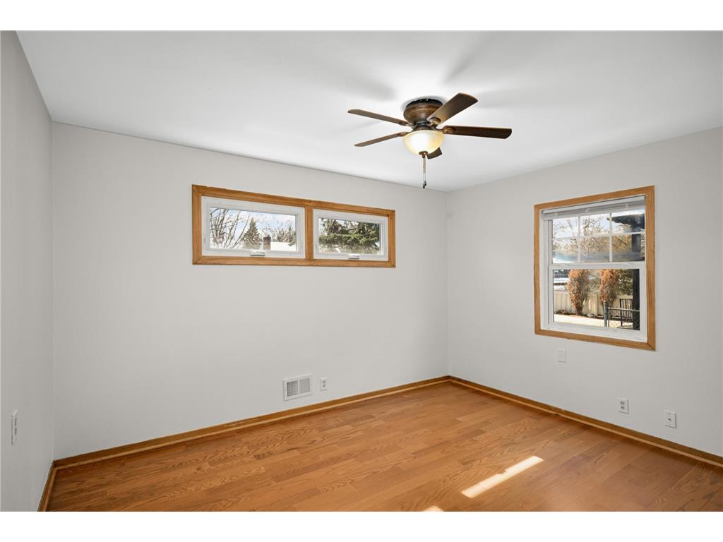 1709 Field Avenue Saint Paul MN 55116 7039448 image8