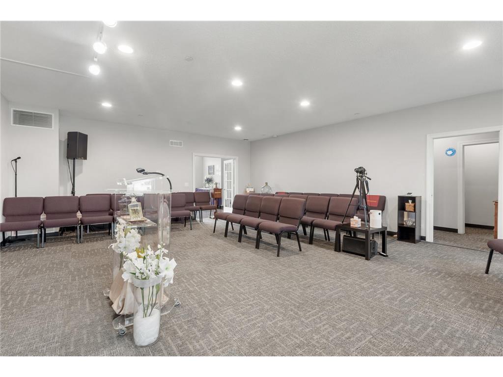 1709 Southcross Drive W Burnsville MN 55306 6817660 image12