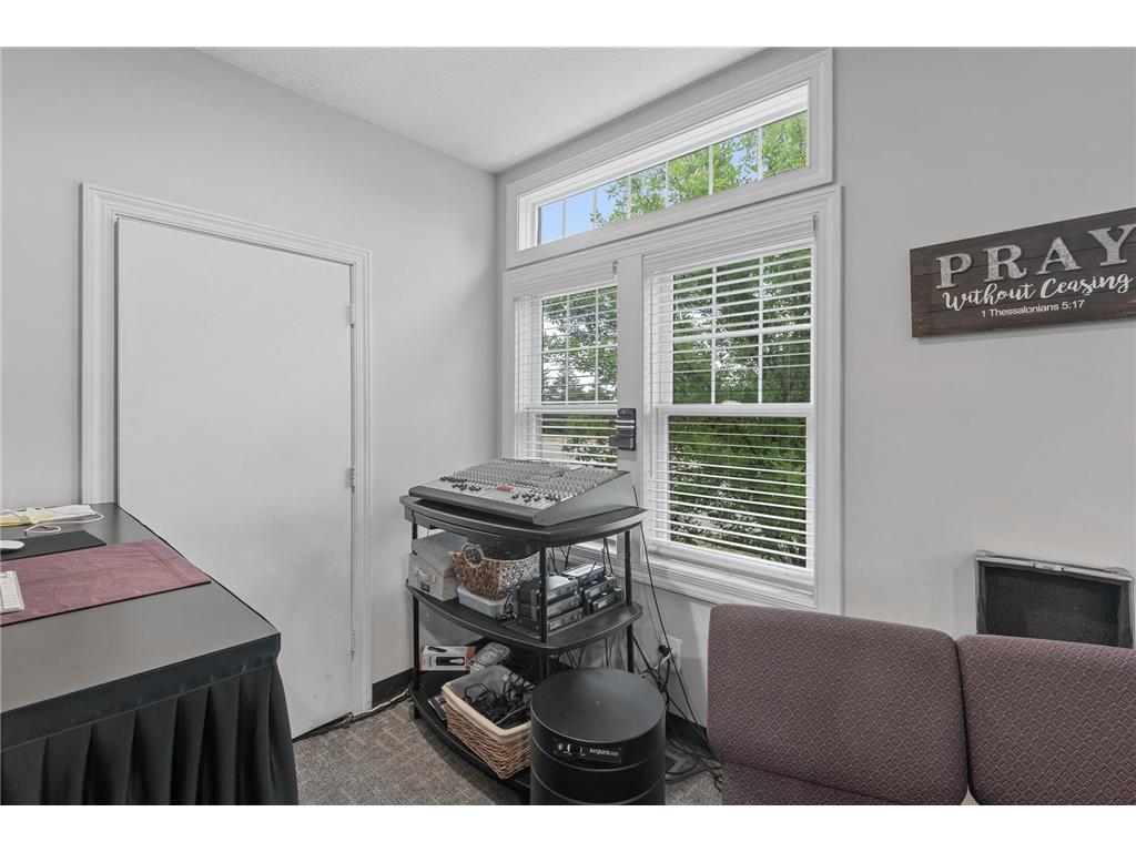 1709 Southcross Drive W Burnsville MN 55306 6817660 image15