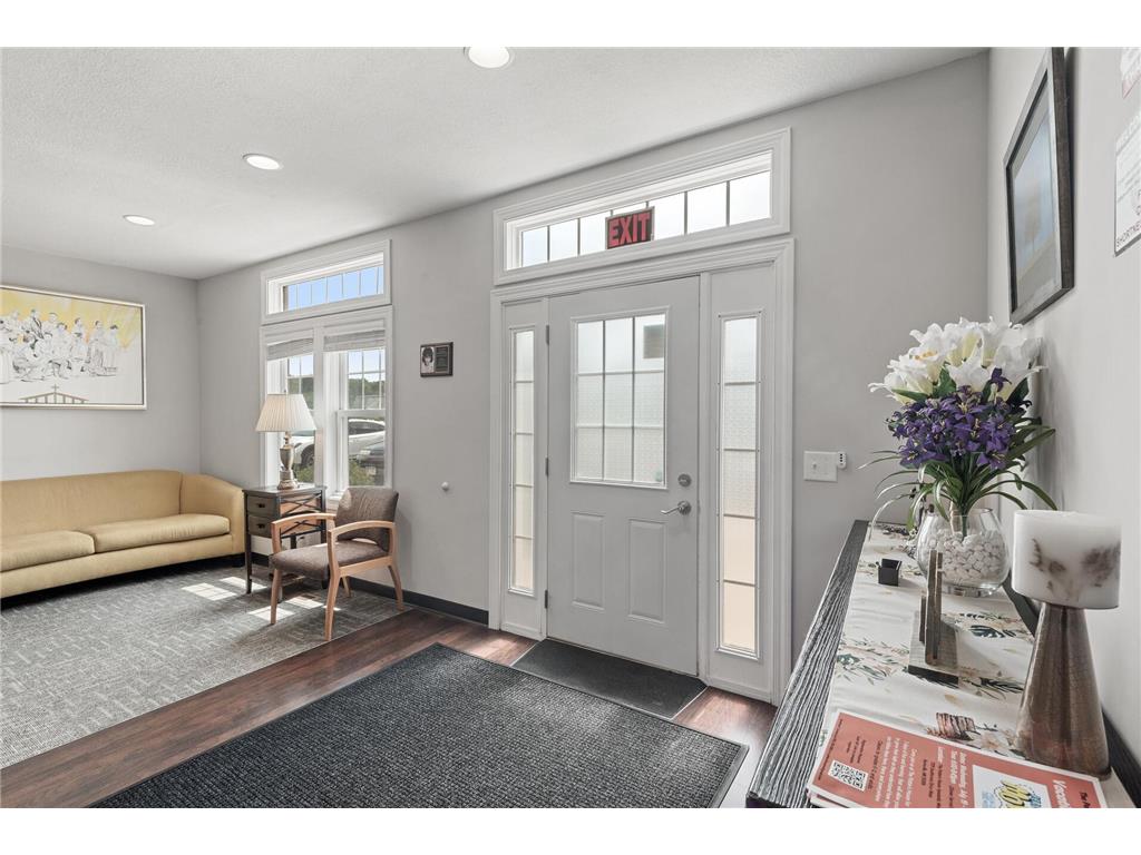 1709 Southcross Drive W Burnsville MN 55306 6817660 image2