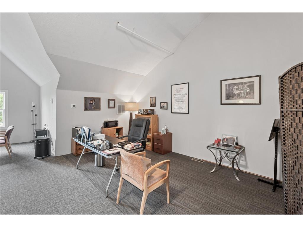 1709 Southcross Drive W Burnsville MN 55306 6817660 image23