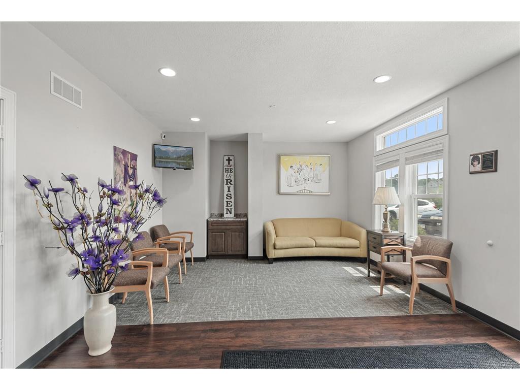 1709 Southcross Drive W Burnsville MN 55306 6817660 image3