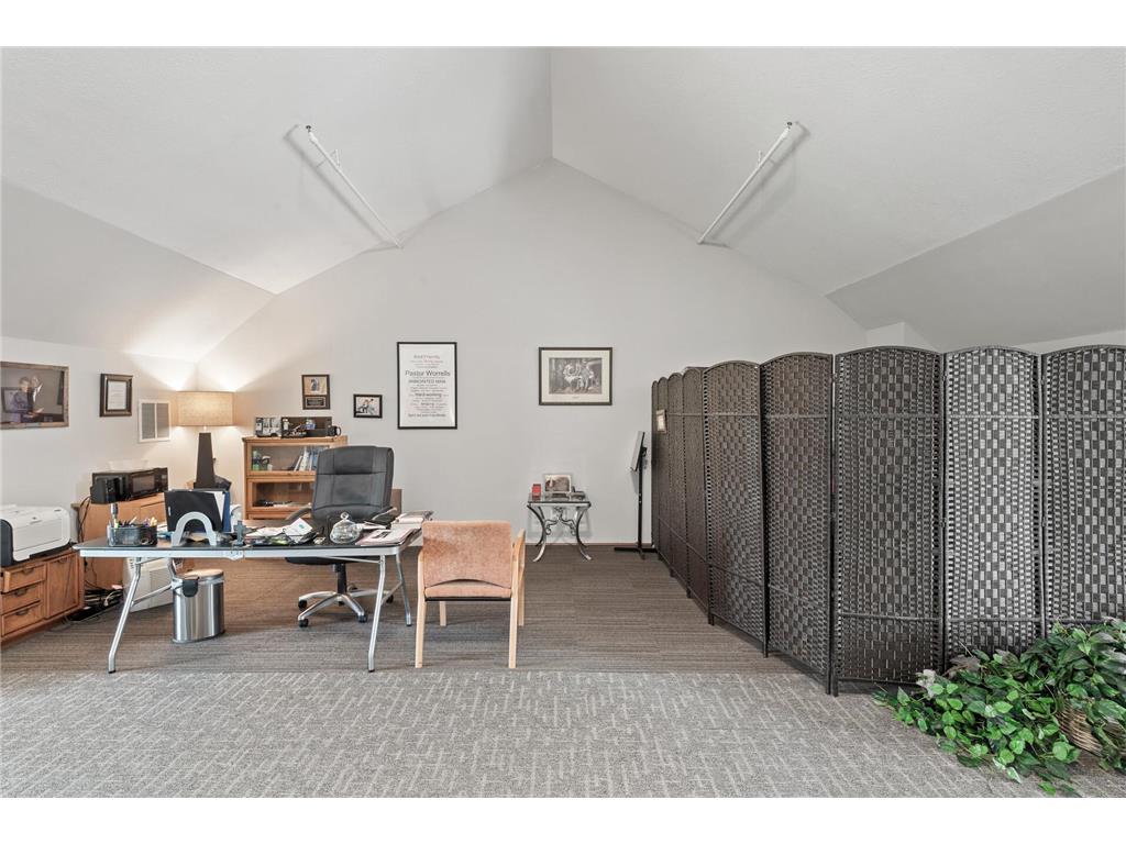 1709 Southcross Drive W Burnsville MN 55306 6817660 image30