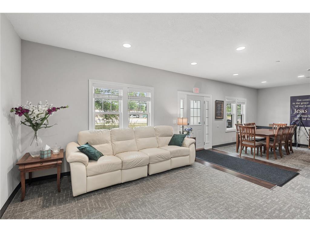 1709 Southcross Drive W Burnsville MN 55306 6817660 image31