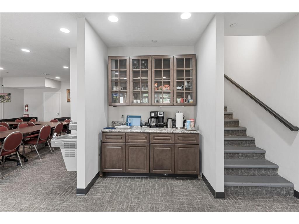 1709 Southcross Drive W Burnsville MN 55306 6817660 image33