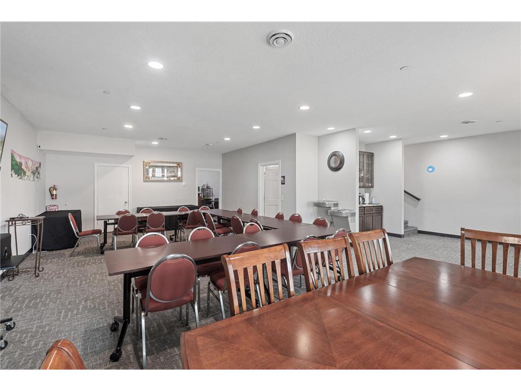 1709 Southcross Drive W Burnsville MN 55306 6817660 image35