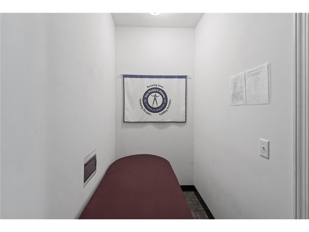 1709 Southcross Drive W Burnsville MN 55306 6817660 image37