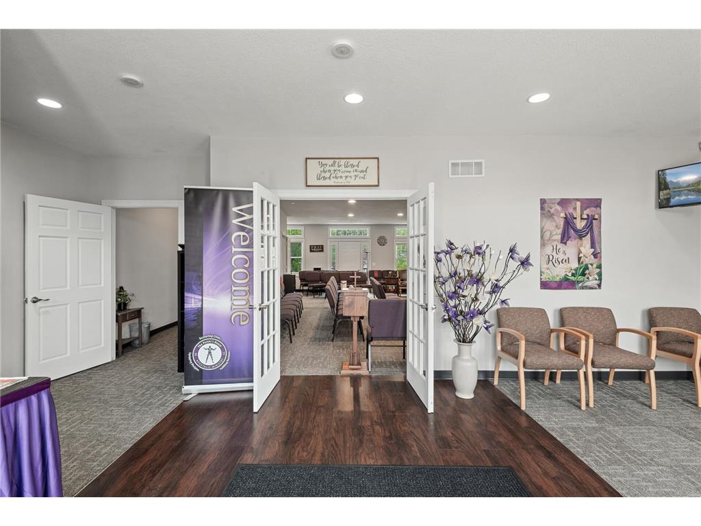 1709 Southcross Drive W Burnsville MN 55306 6817660 image4