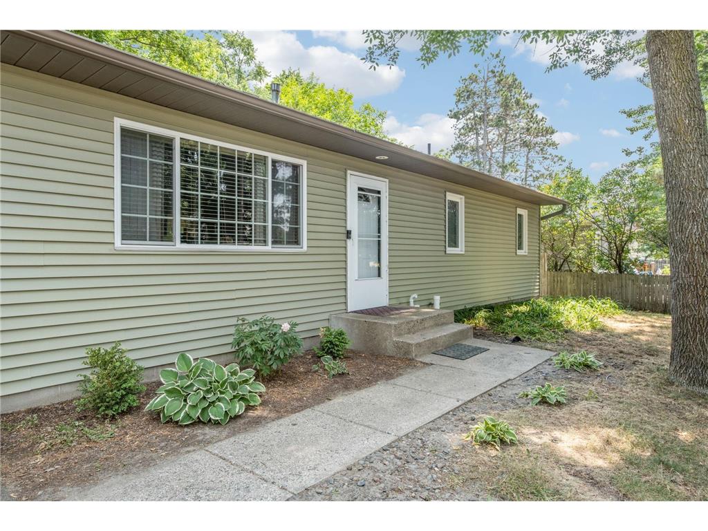 1710 Dellwood Street S Cambridge MN 55008 6390375 image1