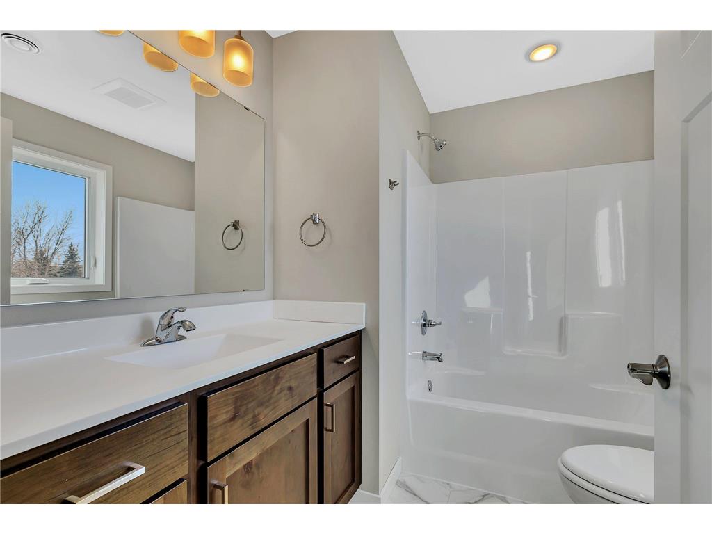 1710 Maple Leaf Lane Litchfield MN 55355 6804643 image16