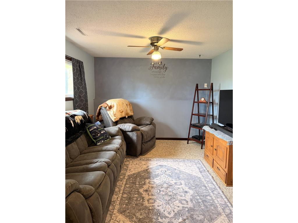 1710 River Road Windom MN 56101 7068304 image20