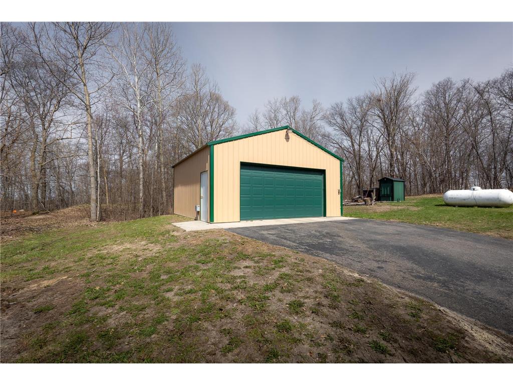 17106 305th Avenue Erie Twp MN 56501 7067567 image9