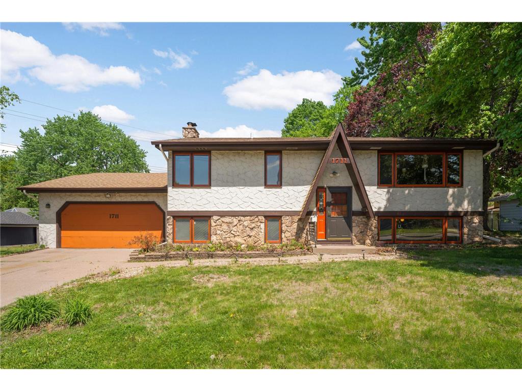 1711 41st Avenue NE Columbia Heights MN 55421 6713446 image1