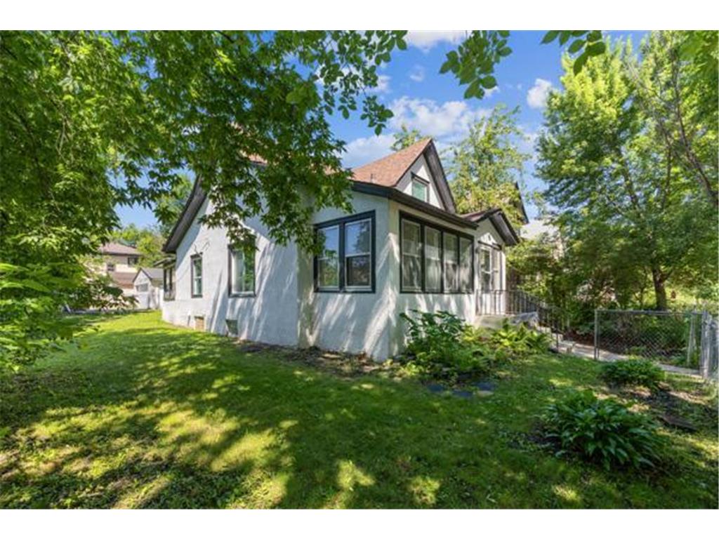 1711 Newton Avenue N Minneapolis MN 55411 6747452 image1