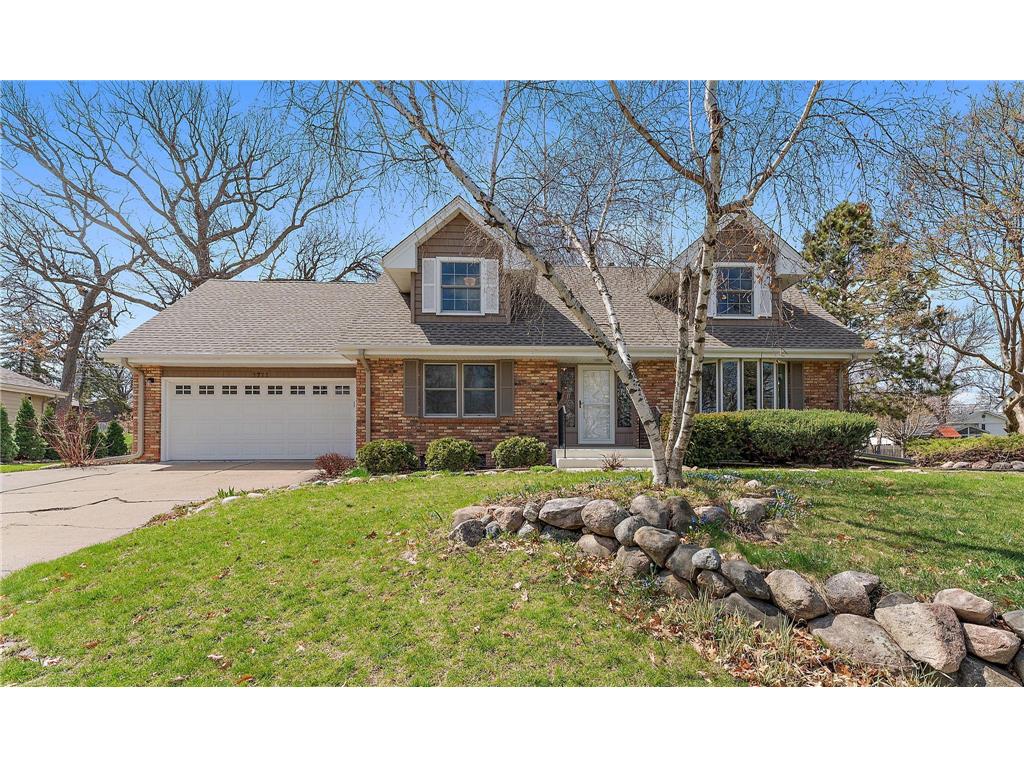 1711 Quebec Ave N Golden Valley MN 55427 6707805 image1