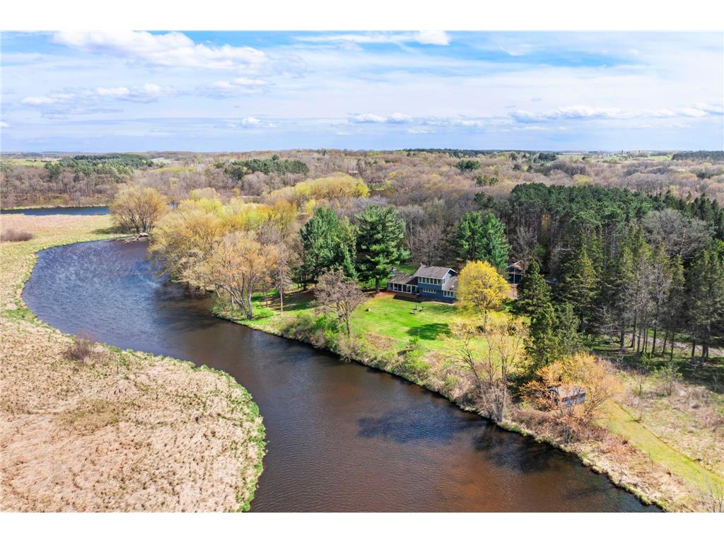 1711 W Church Road Alden Twp WI 54026 - Apple River 7069599 image1