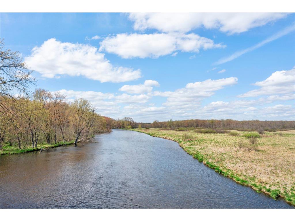 1711 W Church Road Alden Twp WI 54026 - Apple River 7069599 image100