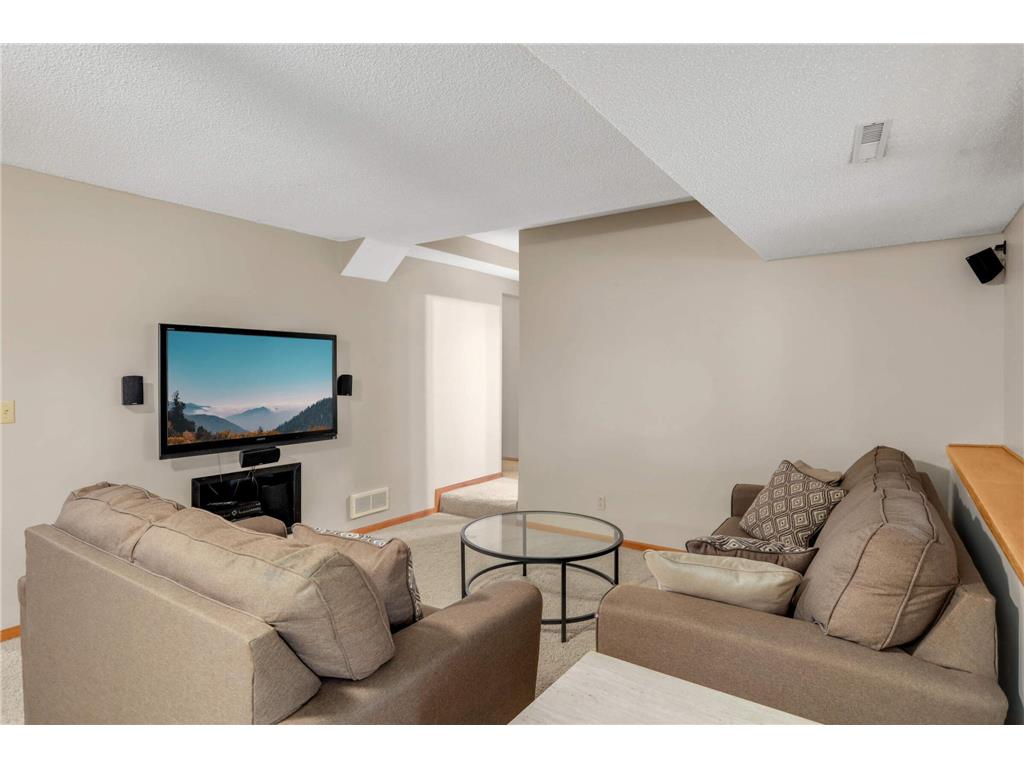 17116 81st Avenue N Maple Grove MN 55311 7079459 image17