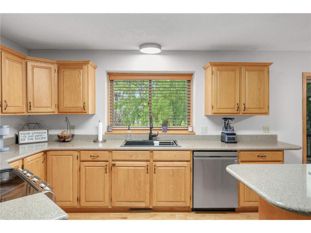 17116 81st Avenue N Maple Grove MN 55311 7079459 image32