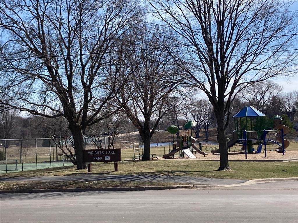 1712 E 84th Street Bloomington MN 55425 7048087 image13