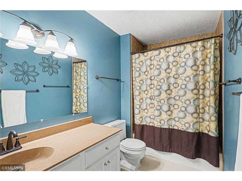 1712 James Court Burnsville MN 55337 7050937 image14