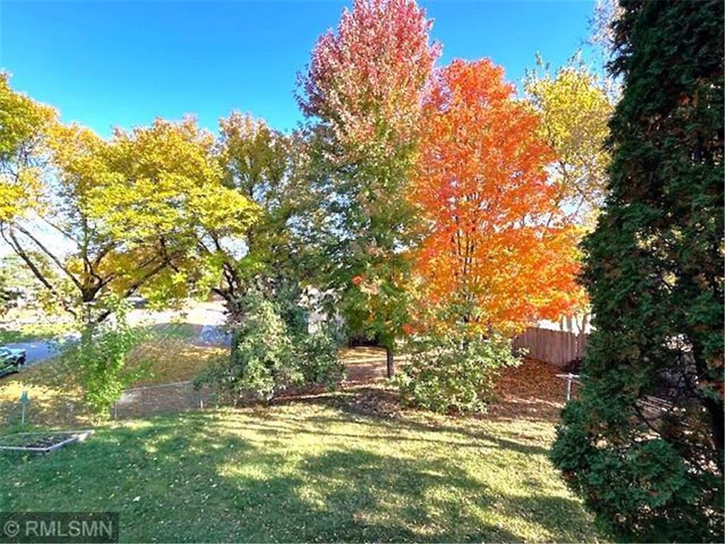 1712 James Court Burnsville MN 55337 7050937 image27