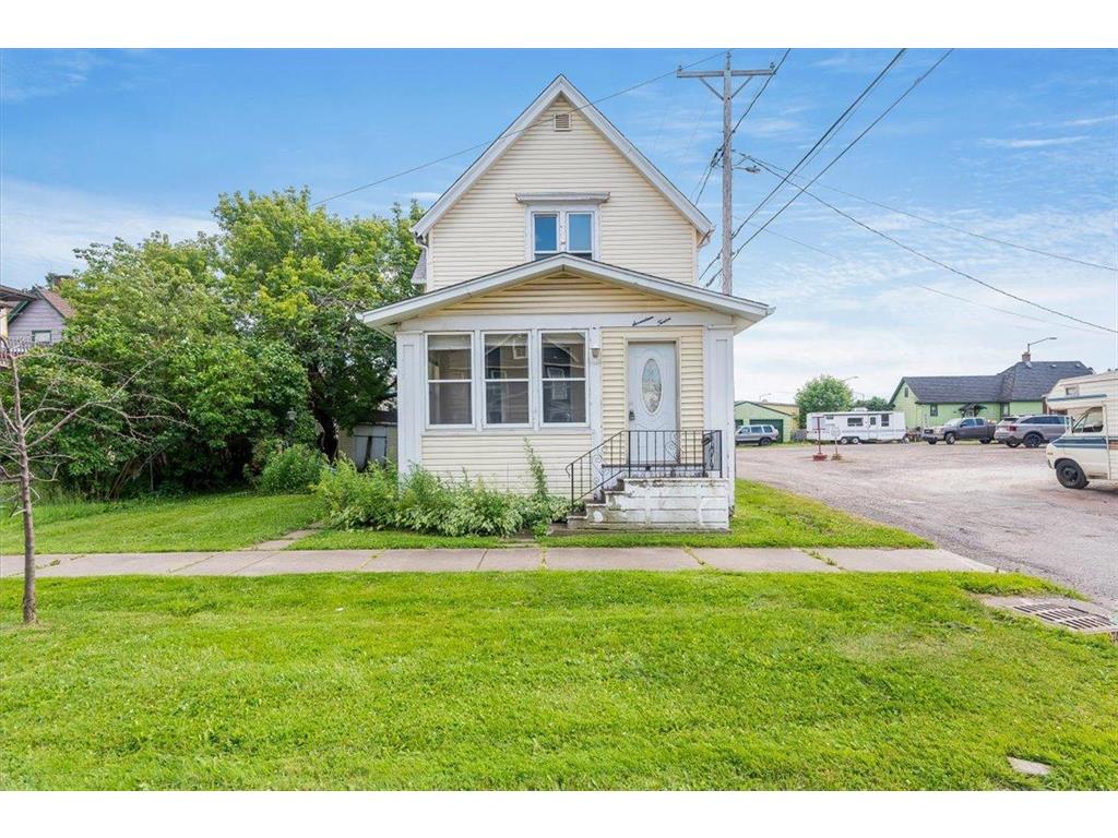 1712 N 19th Street Superior WI 54880 6570970 image1