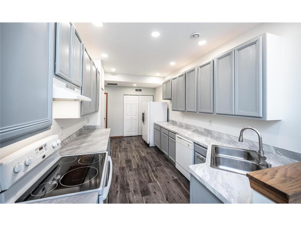 17120 Embers Avenue #208 Lakeville MN 55024 7082719 image10