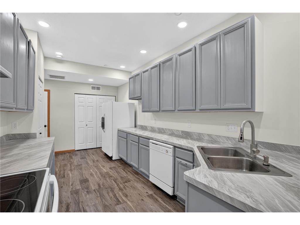 17120 Embers Avenue #208 Lakeville MN 55024 7100604 image13