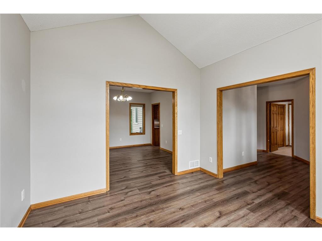 17123 Jonathan Court Lakeville MN 55044 7088100 image9