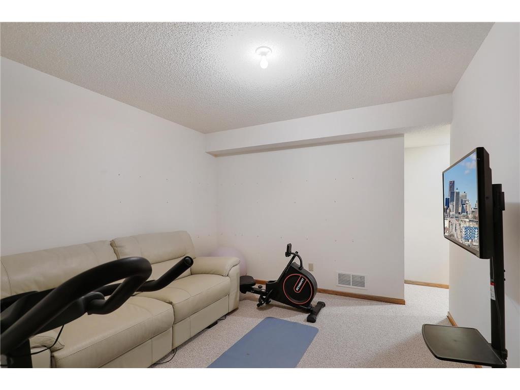 17126 New Market Drive Eden Prairie MN 55347 7027275 image66