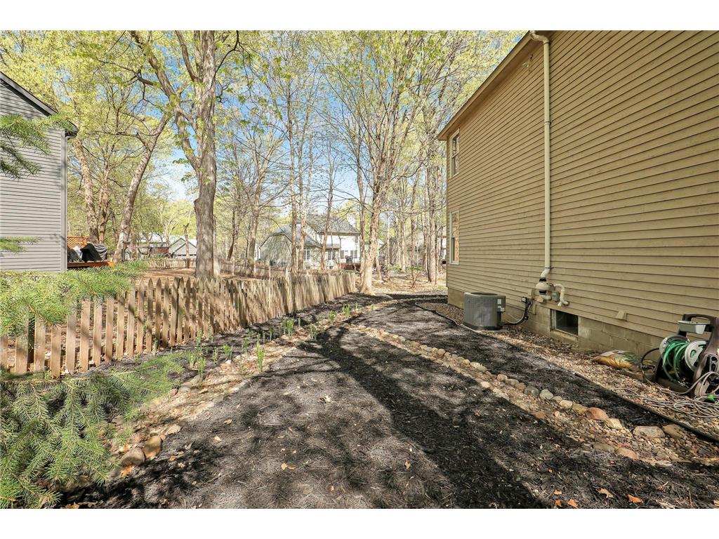 17126 New Market Drive Eden Prairie MN 55347 7027275 image74