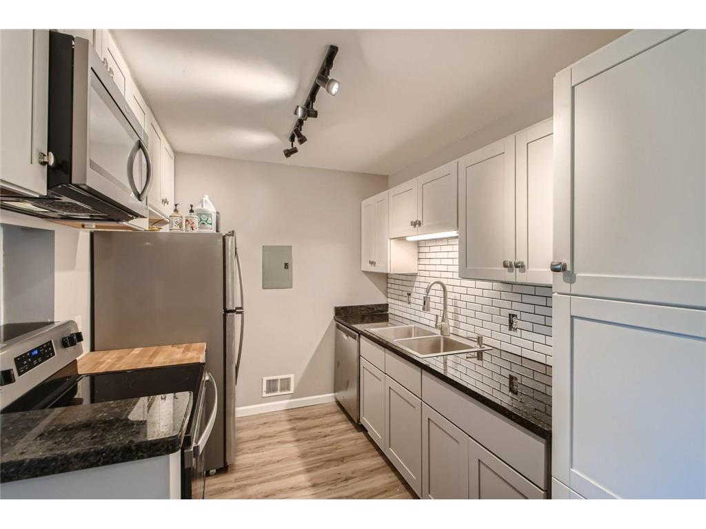 1713 Fulham Street #F Lauderdale MN 55113 6822537 image5