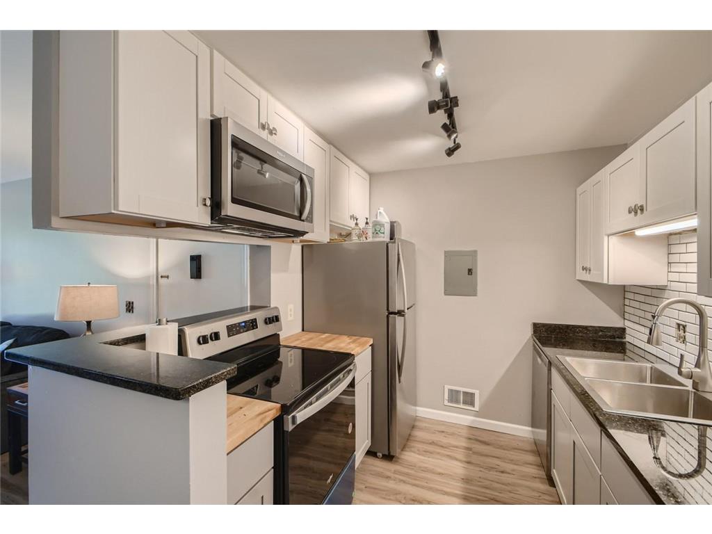 1713 Fulham Street #F Lauderdale MN 55113 6822537 image6