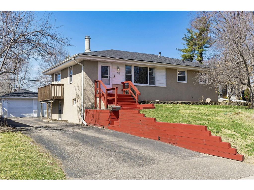 1713 Independence Avenue N Golden Valley MN 55427 7048594 image1