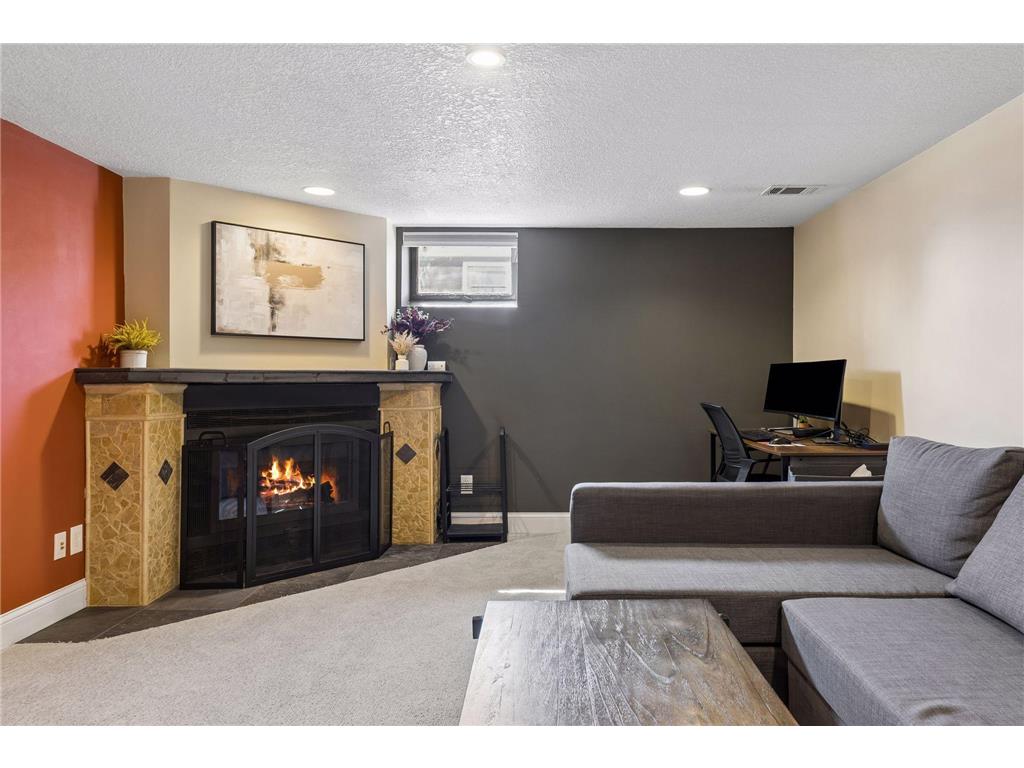 1713 Independence Avenue N Golden Valley MN 55427 7048594 image21
