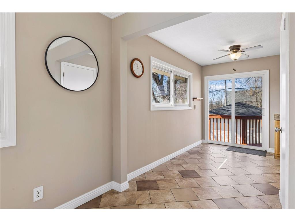 1713 Independence Avenue N Golden Valley MN 55427 7048594 image7
