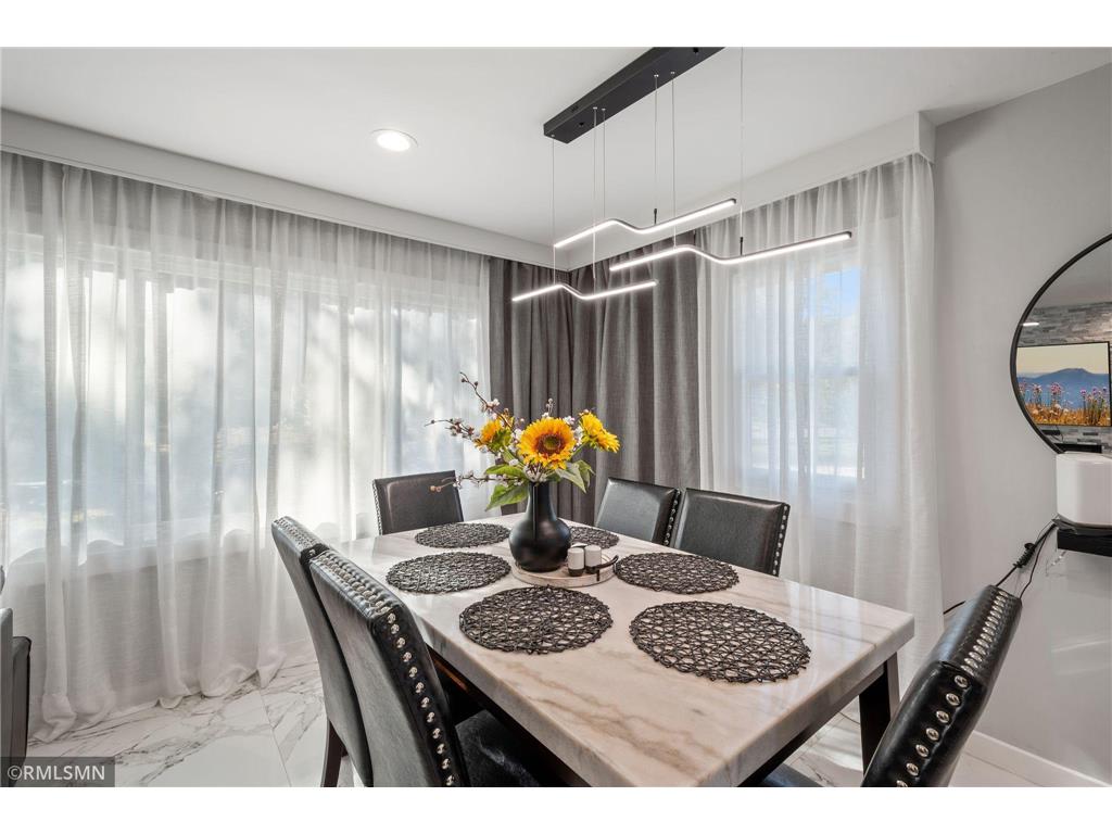 1715 Hillview Road Shoreview MN 55126 7021799 image17