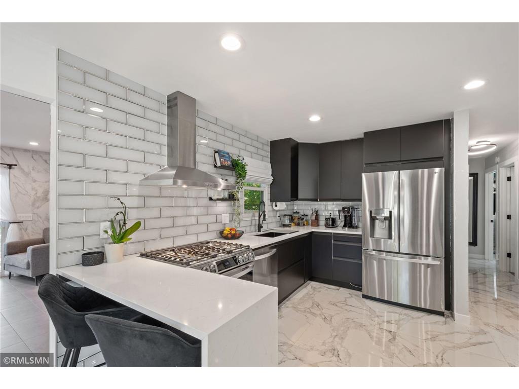 1715 Hillview Road Shoreview MN 55126 7021799 image21