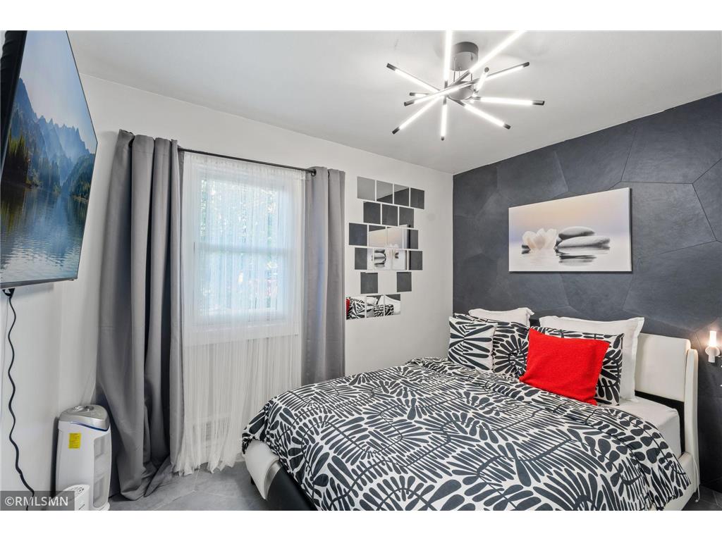 1715 Hillview Road Shoreview MN 55126 7021799 image24