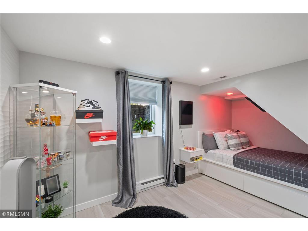 1715 Hillview Road Shoreview MN 55126 7021799 image29