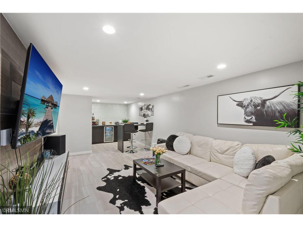 1715 Hillview Road Shoreview MN 55126 7021799 image30