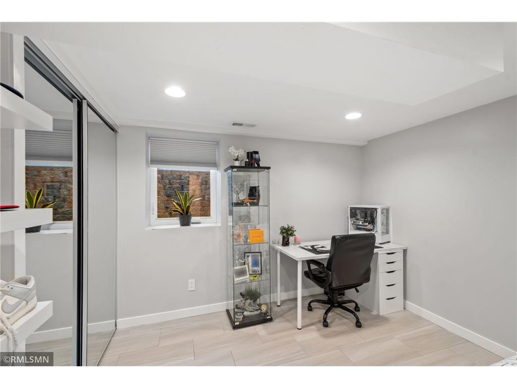 1715 Hillview Road Shoreview MN 55126 7021799 image33