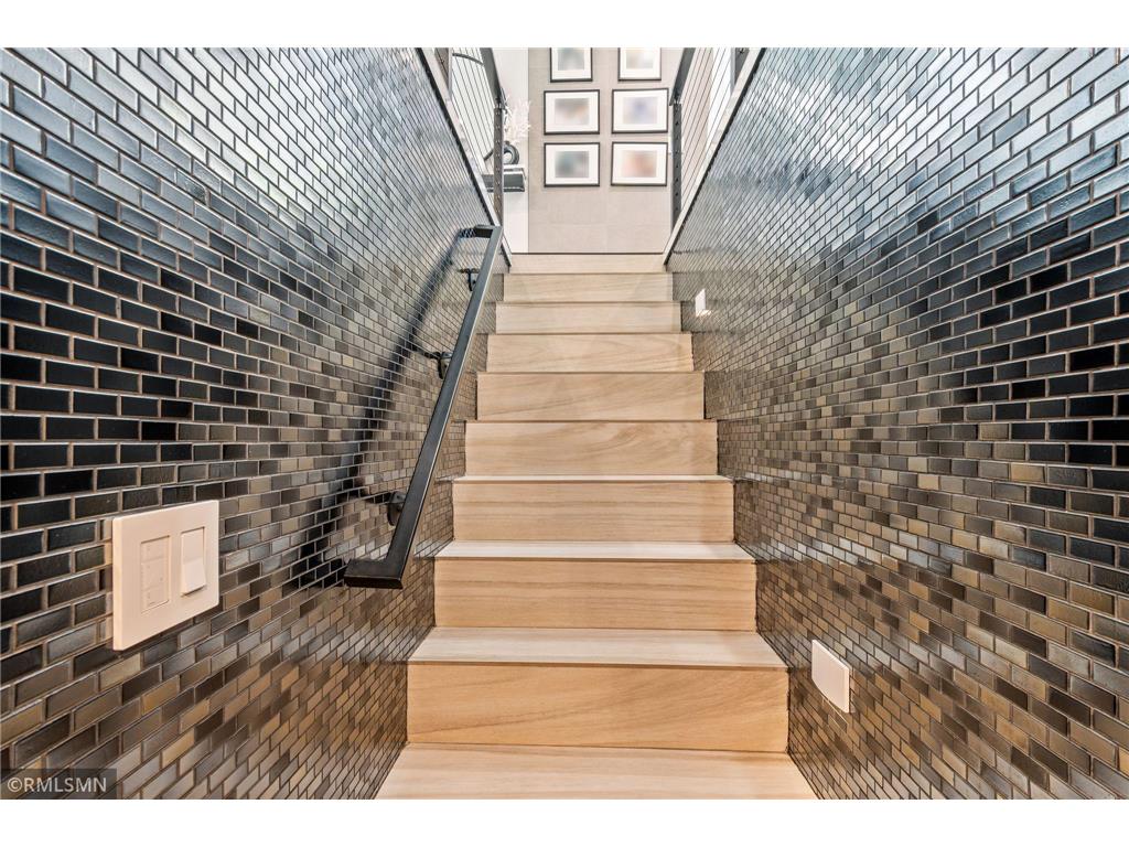 1715 Hillview Road Shoreview MN 55126 7021799 image36