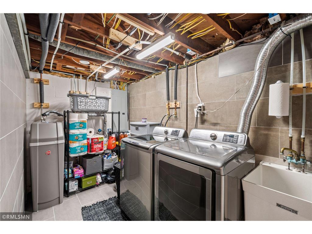 1715 Hillview Road Shoreview MN 55126 7021799 image37