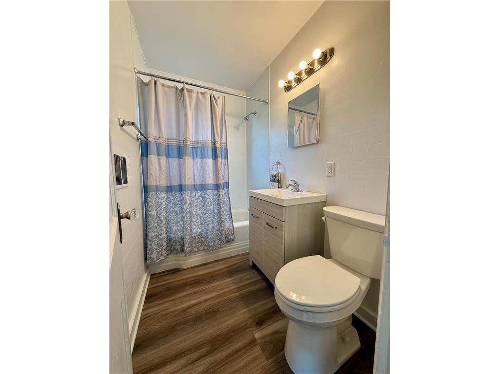 1715 SE Marshall Street Albert Lea MN 56007 6800472 image11