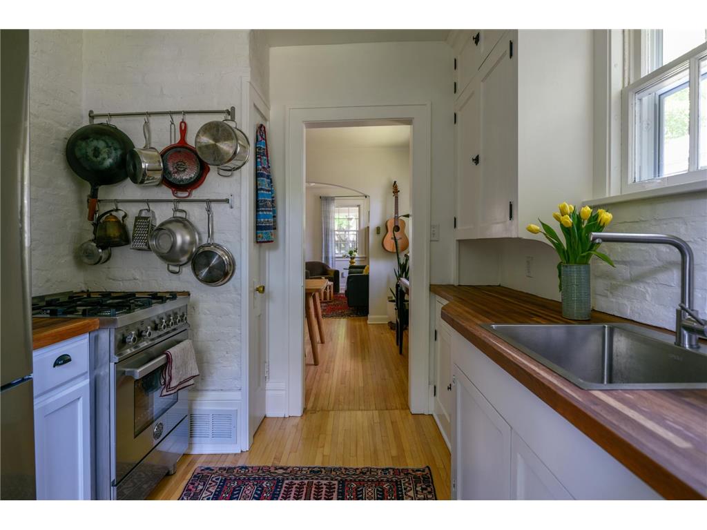 1716 Juliet Avenue Saint Paul MN 55105 7085107 image19