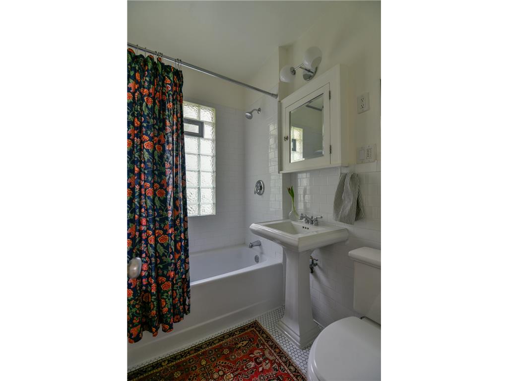 1716 Juliet Avenue Saint Paul MN 55105 7085107 image25