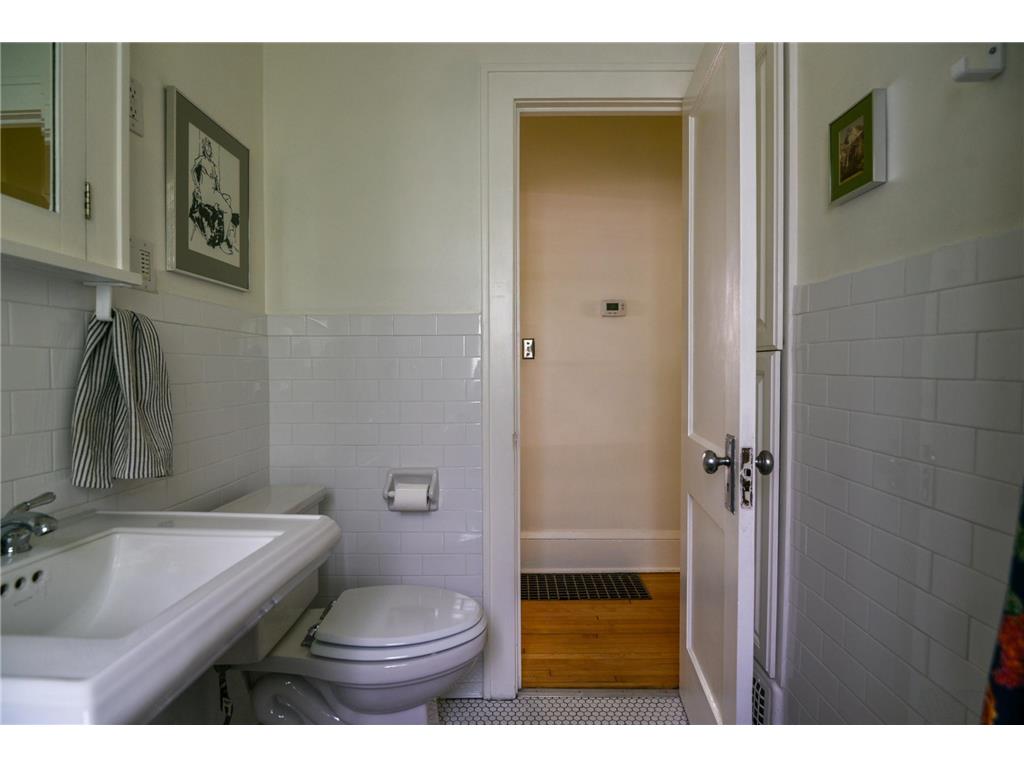 1716 Juliet Avenue Saint Paul MN 55105 7085107 image27